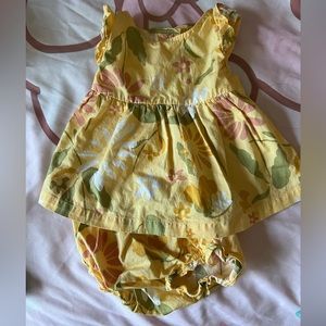 Carters dress 6-9 months